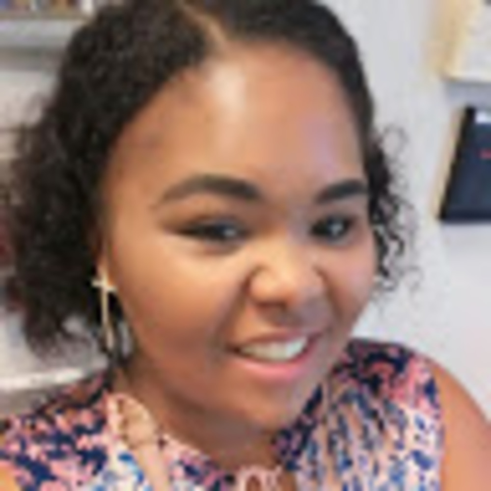 Meet your Posher, Nicole